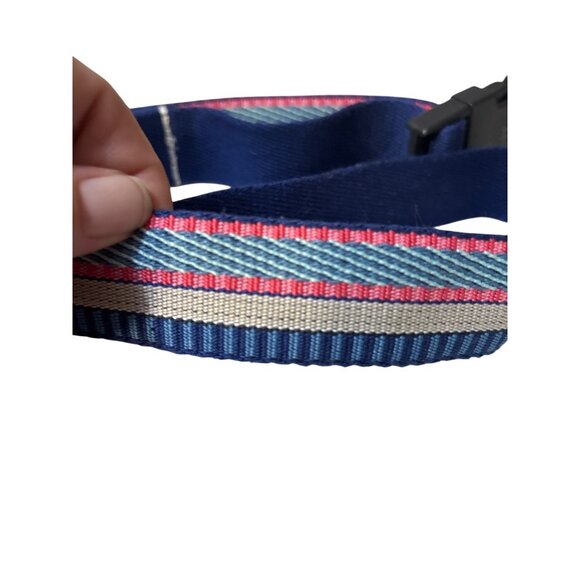 Kipling White Waist Bag With Monkey Keychain And Striped Adjustable Strap - Picture 6 of 7